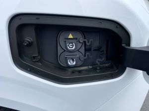 New All Electric Farizon Super Van L2 H2 - Image 2