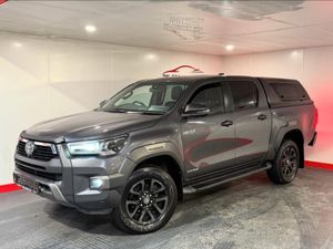 Toyota Hilux INVINCIB X D-4D 4WD INVINCIBLE DCB - Image 2