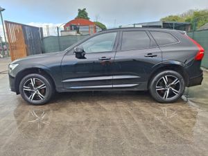 212 Volvo XC60  B4 R Design  Automatic - Image 2