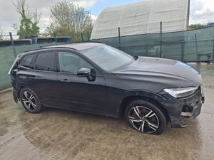 212 Volvo XC60  B4 R Design  Automatic - Image 2