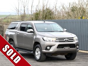 Toyota Hilux DOUBLE CAB SR5 4DR CREWCAB - Image 3