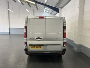 2023 Renault Trafic Panel Van - Image 4