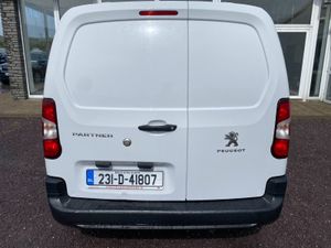2023 Peugeot Partner ACTIVE PLUS 1.5 BLUE HD - Image 4