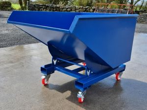 1250L tipping skips - Image 3