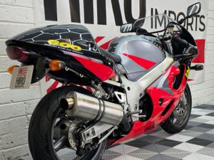 1996 Suzuki GSX-R 600 SRAD - Image 2