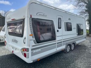 Dethleffs caravan double axle - Image 4