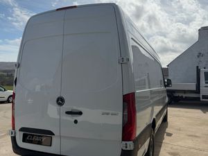 Mercedes-Benz Sprinter 2022 - Image 4