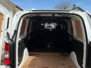 🔥Factory Crew van 🔥 Peugeot Partner 2021 - Image 4