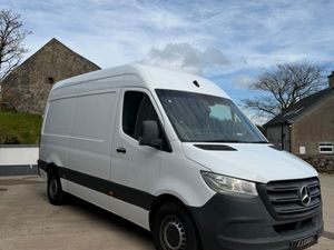 Mercedes-Benz Sprinter 2021 - Image 2
