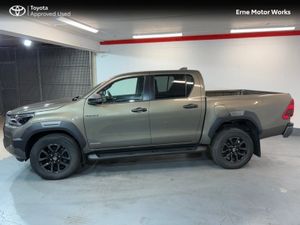 Toyota Hilux HILUX 2.8 INVINCIBLE AUTO *REDUCED BY - Image 2