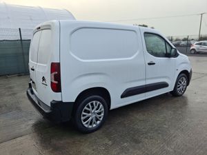 211 Citroen Berlingo Light Damage - Image 3