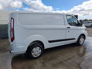 221 Ford Transit Custom Trend 2.0 Diesel - Image 3