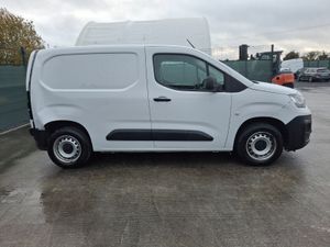 241 Fiat Doblo 1.5 Diesel Drive Home - Image 3