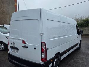 🔥23 RENAULT MASTER WITH A/C🔥 - Image 4