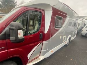 2011 DETHLEFFS ADVANTAGE - Image 2