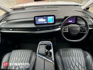 Maxus Mifa 9 90 kWh Premium - Image 2