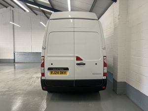 2024 Renault Master High Roof Panel Van - Image 4