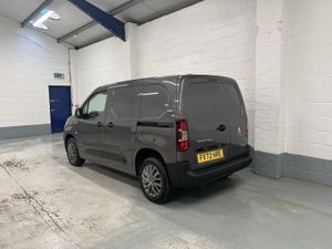 2022 Peugeot Partner Small Panel Van - Image 4
