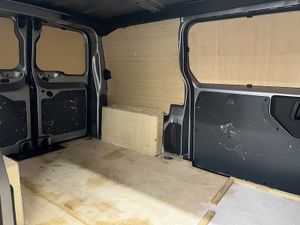 2023 Peugeot Expert Panel Van - Image 4