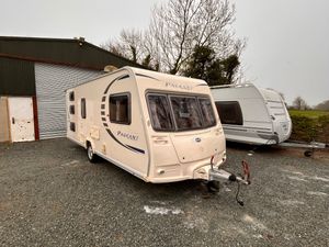 Trible bunk beds caravan - Image 4