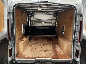 2024 Renault Trafic Panel Van - Image 2