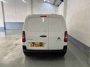 2022 Citroen Berlingo Small Panel Van - Image 4