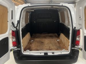 2022 Citroen Berlingo Small Panel Van - Image 2