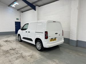 2021 Vauxhall Combo Small Panel Van - Image 3