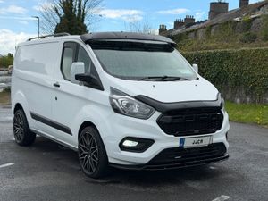 ABSOLUTELY IMMACULATE AND STUNNING 2021 CUSTOM - Image 2