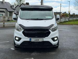 ABSOLUTELY IMMACULATE AND STUNNING 2021 CUSTOM - Image 3