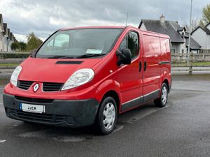 STUNNING 2010 RENAULT TRAFIC WITH A NEW DOE - Image 3