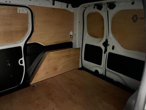 2024 Renault Kangoo Small Panel Van - Image 3