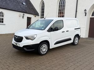 Opel Combo 2022 - Image 2