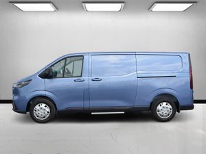 25 MAXUS DELIVER 7 L2H1  pre reg - Image 4