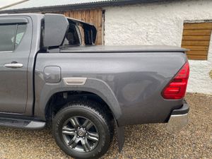 Toyota Hilux SR5 Automatic - 252 - plus vat - Image 2