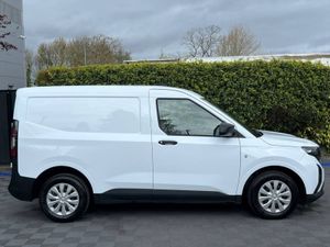 Ford Transit COURIER TREND 1.5 D ECOBLUE // VERY L - Image 2