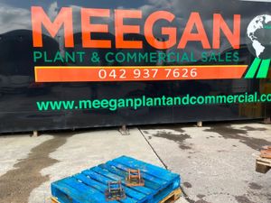 MINI DIGGER HAMMER CRADLE...30mm PINS......007. - Image 3