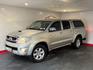 Toyota Hilux 3.0 D-4D D/CAB INVINCIBLE 4DR - Image 2