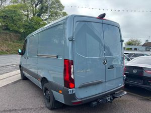 Mercedes-Benz Sprinter 319 MWB LOW ROOF SELECT AUT - Image 3