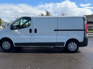 ABSOLUTELY IMMACULATE 2013 LWB RENAULT TRAFIC - Image 4