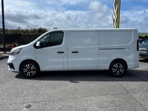 Renault Trafic 170 AUTO ex vat price displayed - Image 4