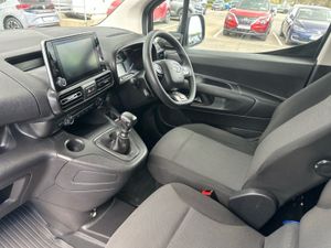 Toyota Proace CITY 1.5D GX SWB - Image 3