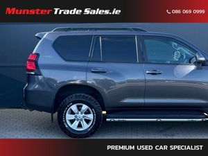 Toyota Land Cruiser 2.8 - Image 2