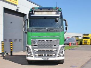2019 VOLVO FH 16- 650  6X4 150 TON G/TROTTER XL - Image 2