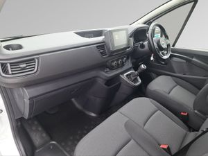 Nissan Primastar L2H1 150 SV PREMIUM - Image 4