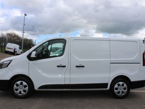 2024 Renault Trafic SL30 Advance - Image 2