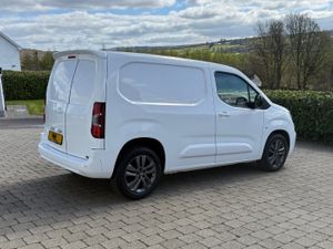 2020 (202reg) Peugeot Partner Professional 100 GT - Image 4