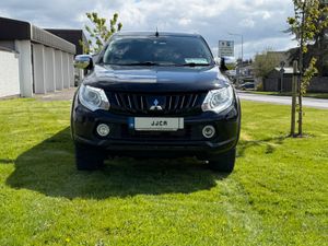 ABSOLUTELY IMMACULATE AND STUNNING 2016 L200 - Image 3