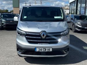 Renault Trafic 150bhp Sport with extras - Image 2
