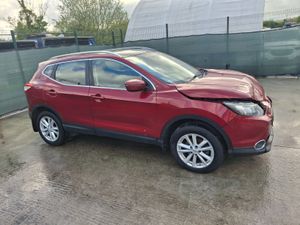 2017 Nissan Qashqai Light Damage - Image 2